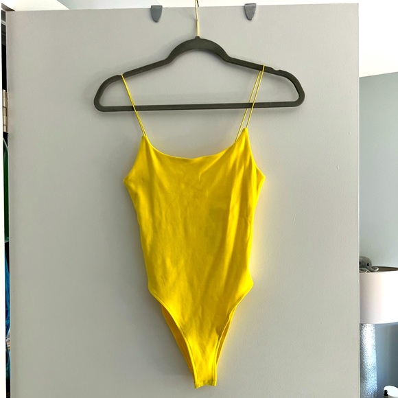 Zara Bodysuit - Picture 1 of 2